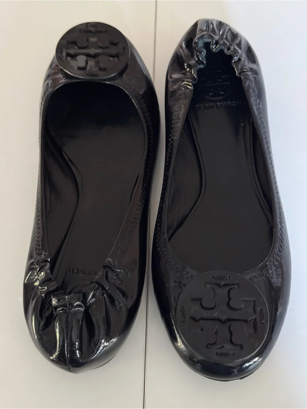 Tory Burch Black Patent Logo Round-Toe Ballet Flats size 9